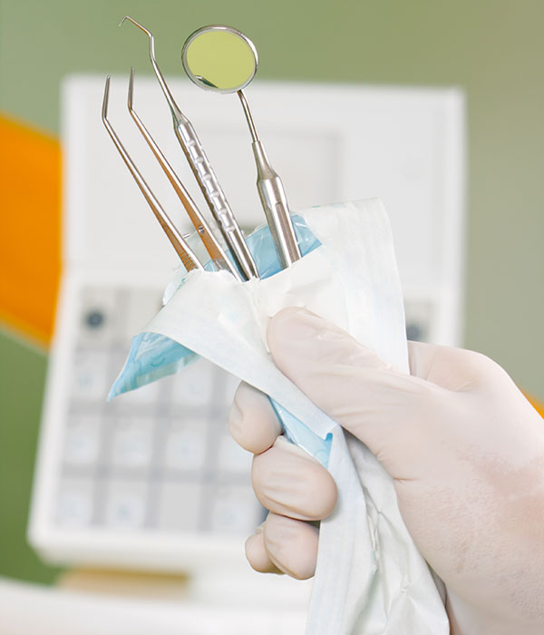 strumenti dentista sterili